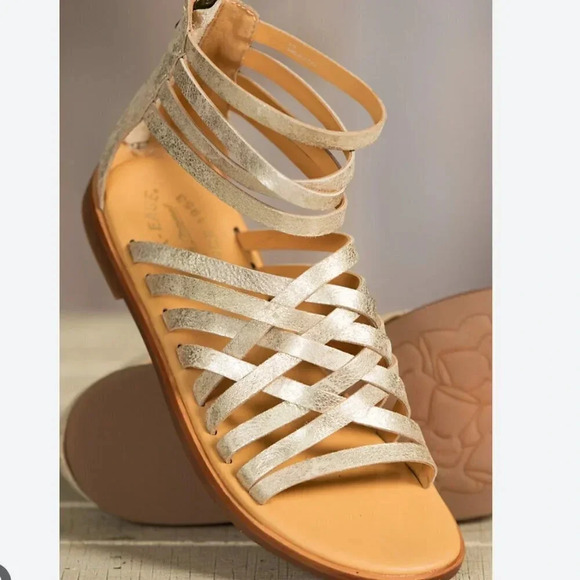Kork Ease Palmyra Leather Strappy Sandals Shoes Open Toe Metallic Gold Size 8 - Picture 1 of 10